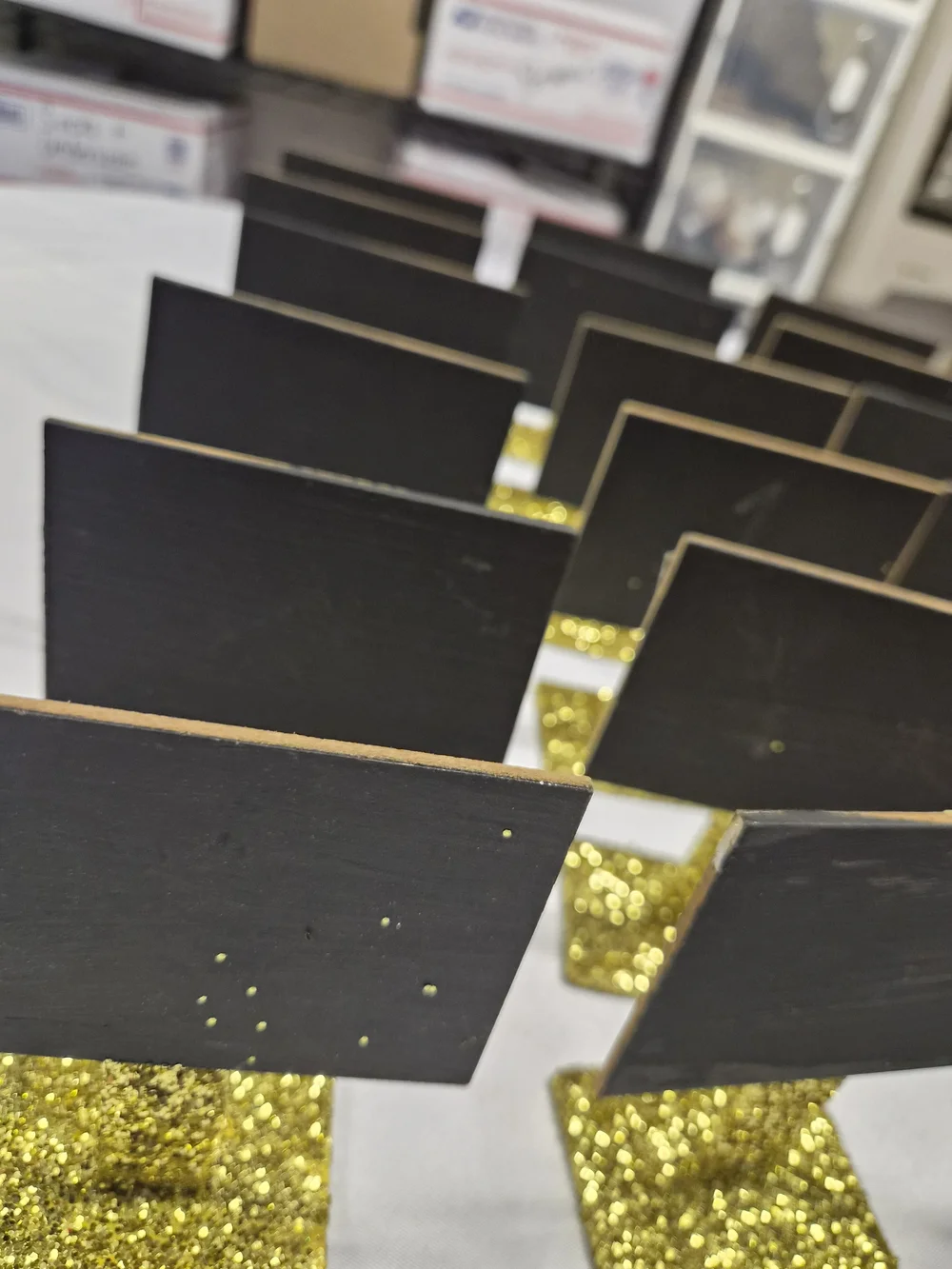 Gold Glitter Tabel Number Black Signs - Party Table Decor